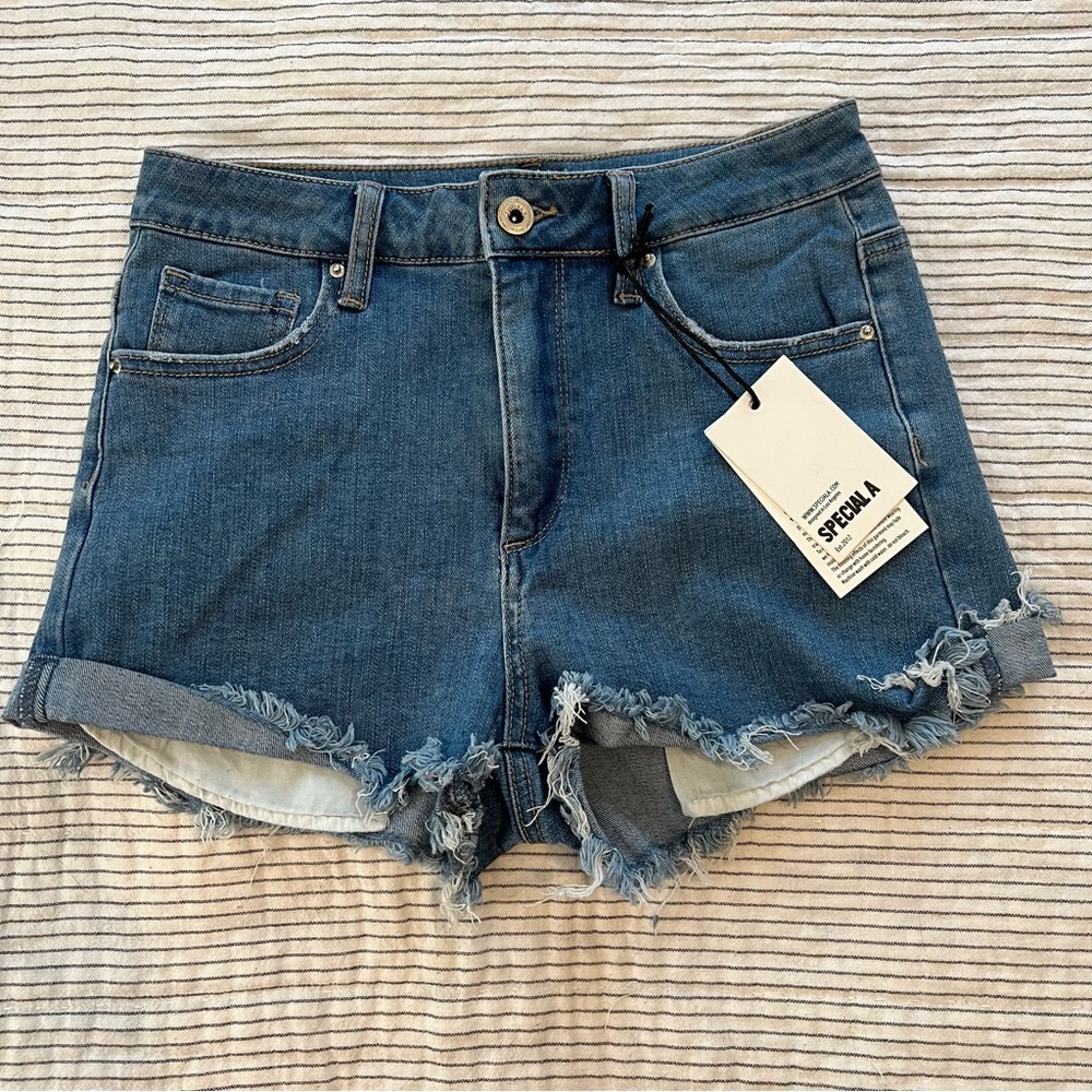 NWT High Rise Denim Shorties small